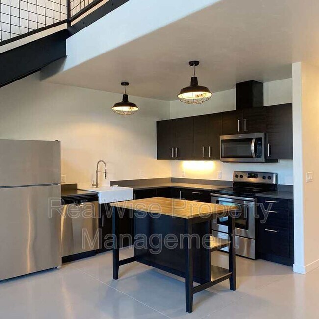 Foto del edificio - 738 W Antler Ave