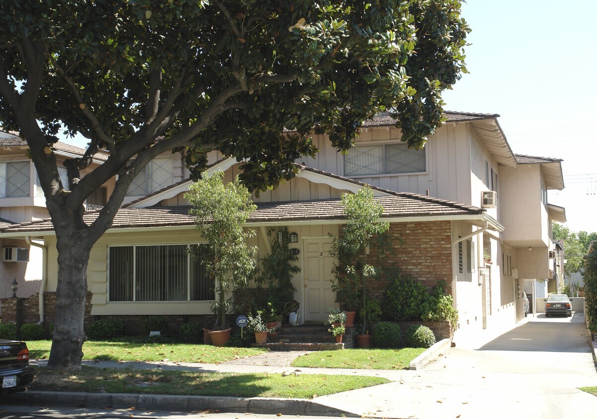 Primary Photo - 416 N Monterey St