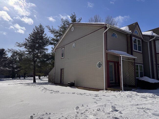 Building Photo - 106 Franklin Ct