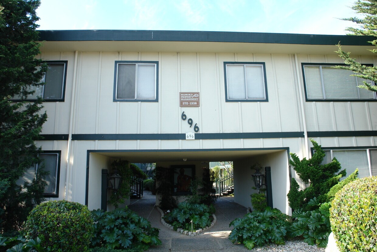 Thorndike Apartments Apartments in Monterey, CA