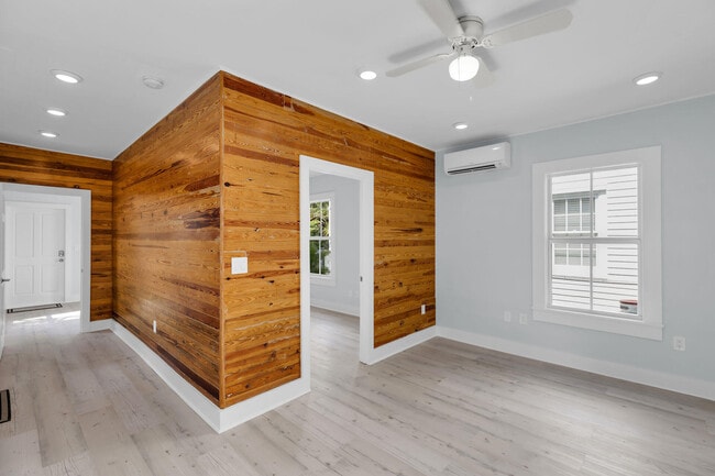 Foto del edificio - 1420 Petronia St