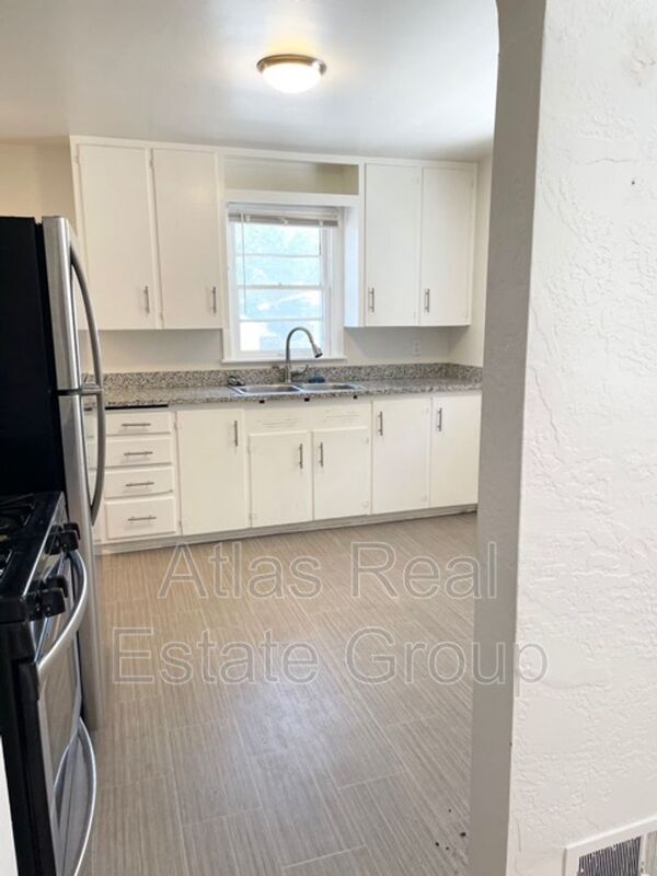 426 N Hancock Ave, Colorado Springs, CO 80903 House Rental in