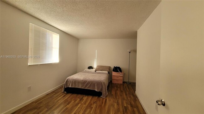 Building Photo - 14951 SW 82nd Ln