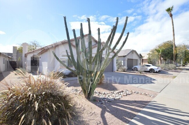 Foto del edificio - 1023 W Chilton Dr