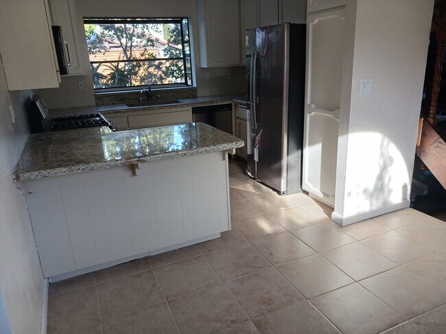 Vista de la cocina desde el comedor - 31407 El Horno St