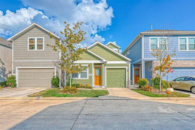 Building Photo - 5411 Camaguey St
