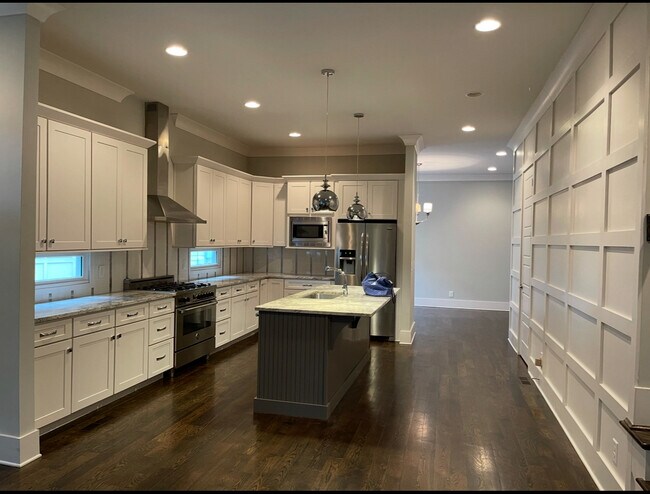 Foto del edificio - 821 Knox Ave