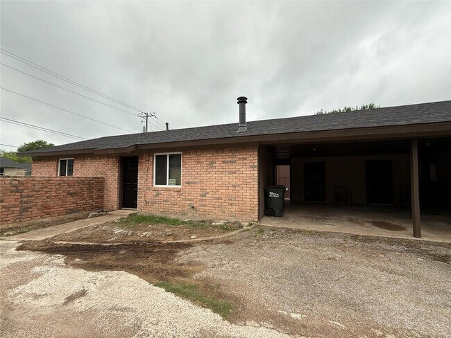 Foto del edificio - 1118 Hazelton St