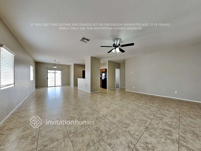 Foto del edificio - 2310 N 92nd Dr
