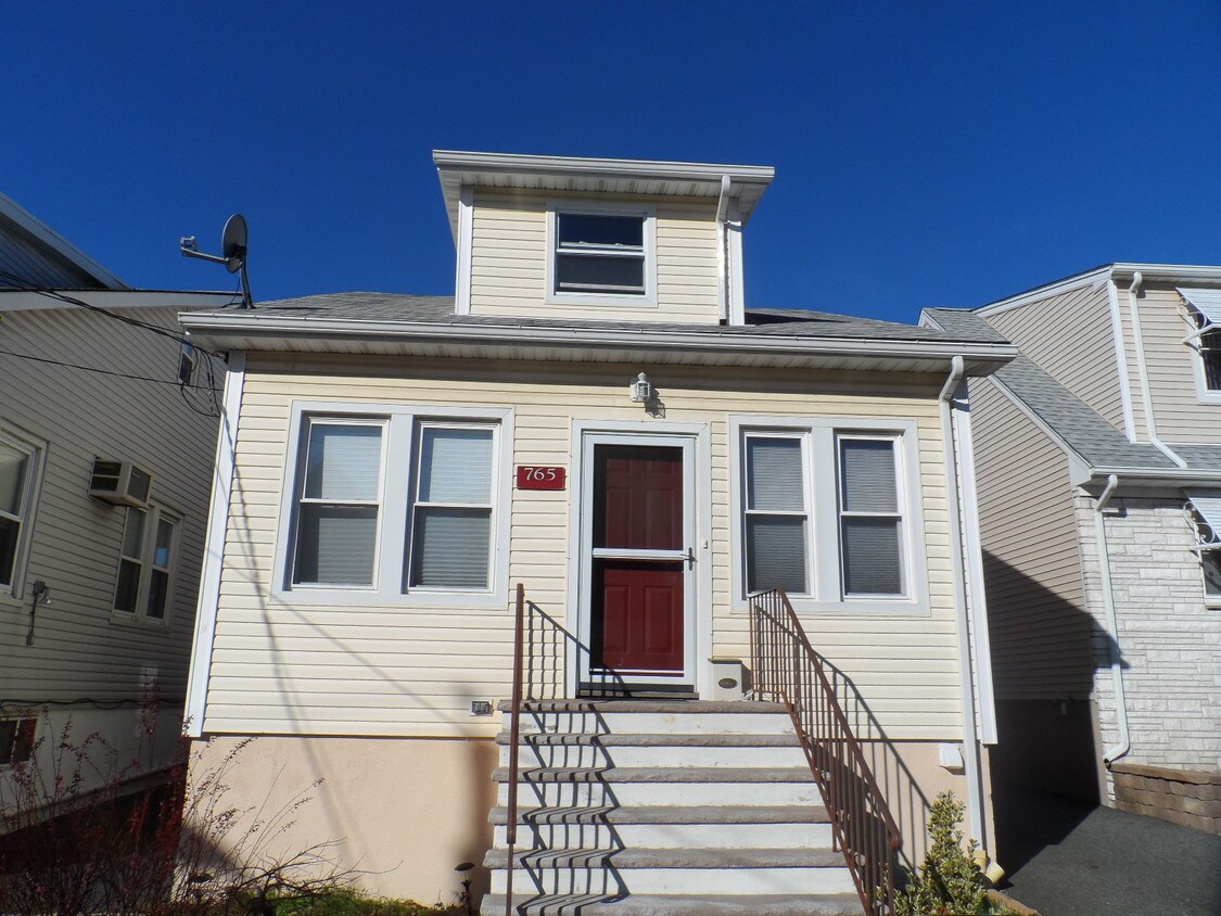 765 2nd St, Secaucus, NJ 07094 House for Rent in Secaucus, NJ