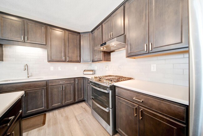 Foto del edificio - 7181 Fenwick St NW