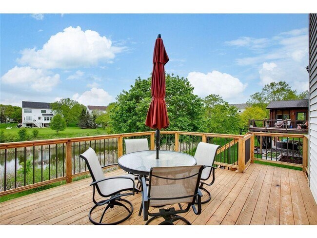 Building Photo - 730 Tilia Ln