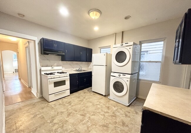 Building Photo - 18 Eastman St