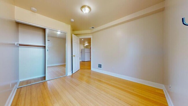 Foto del edificio - 1261-1263-1263 45th Ave