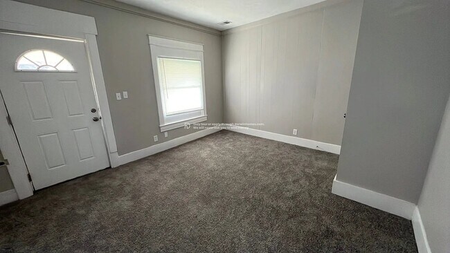 Foto del edificio - 3315 Hale Ave