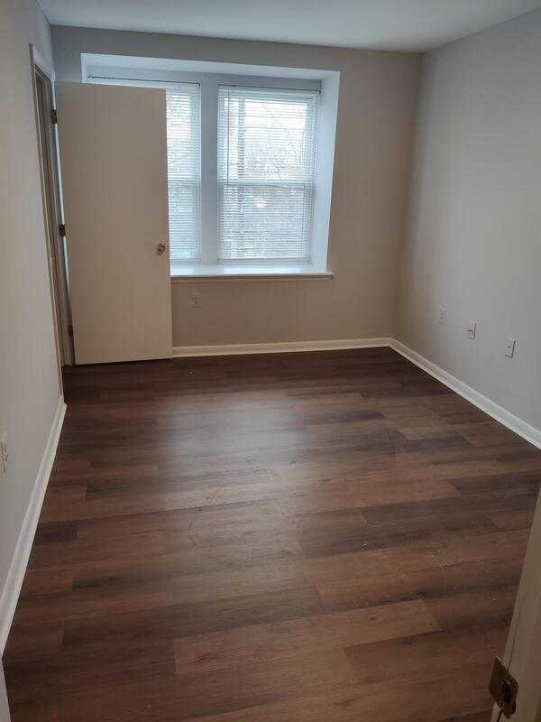 Building Photo - 875 N 42nd St