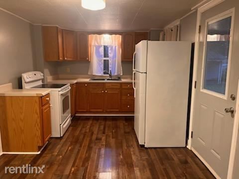 Foto del edificio - 3 br, 1 bath House - 821 Main Street