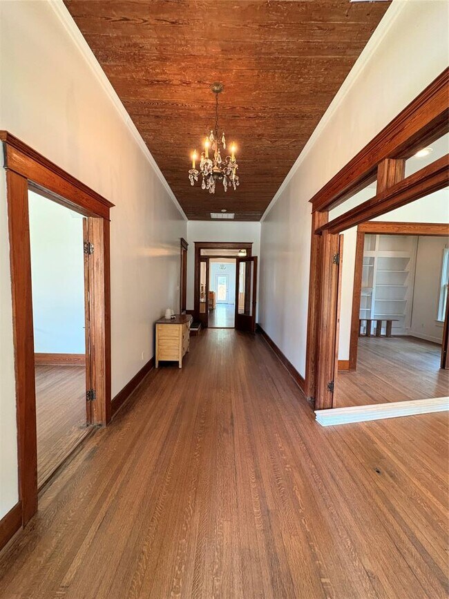 Foto del edificio - 105 S Cedar Ave