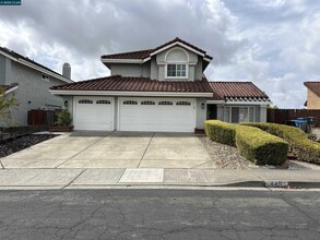 Building Photo - 445 Southport Way