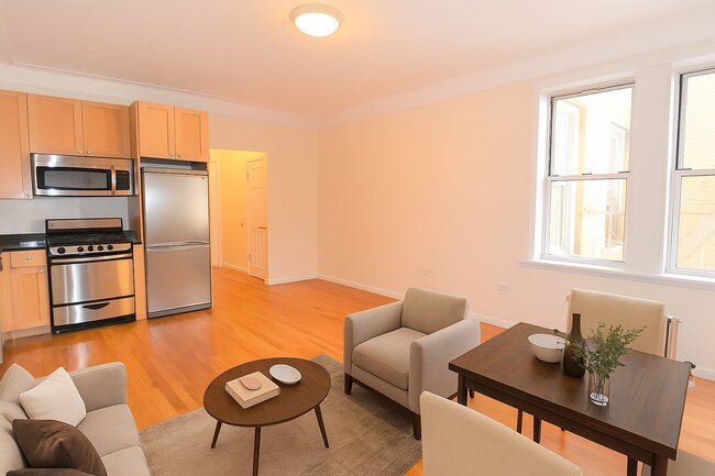 Foto del edificio - 112 W 13th St