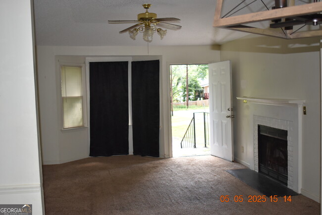 Building Photo - 4421 Azalea Dr