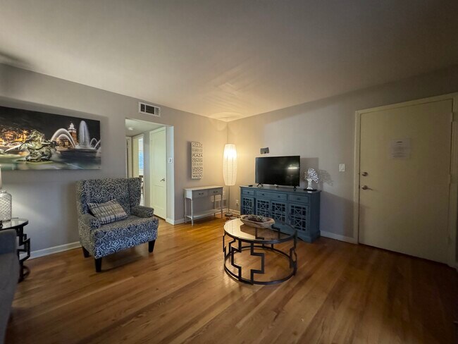 Foto del edificio - 4504 Holly St