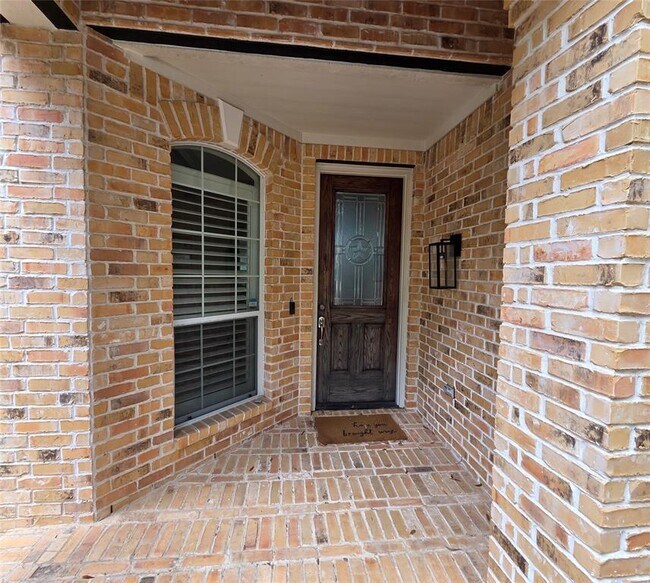 Foto del edificio - 8208 Endeavor Cir