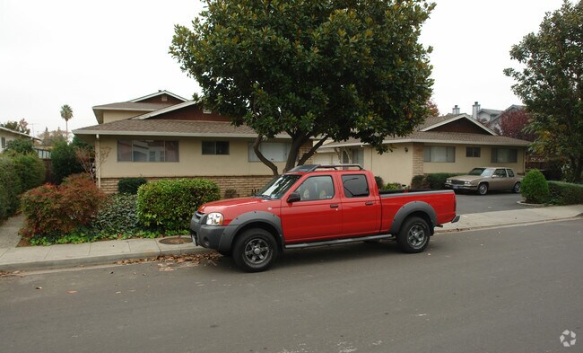Building Photo - 1021 Bonita Ave