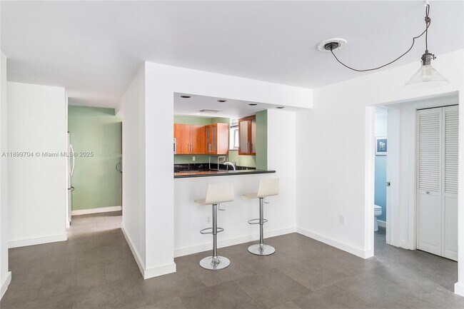 Foto del edificio - 1045 10th St