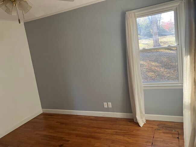 Dormitorio - 6825 W 82nd St