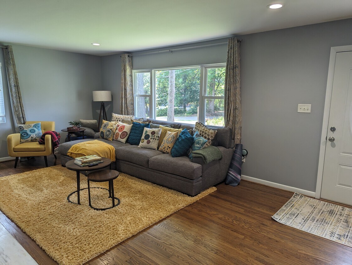 2129 Pioneer Dr, Hoover, AL 35226 House for Rent in Hoover, AL