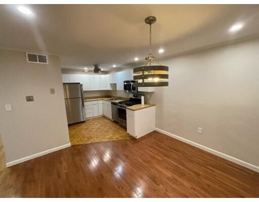 Building Photo - 1216 VFW Parkway