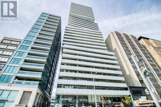Building Photo - 200 Bloor St W