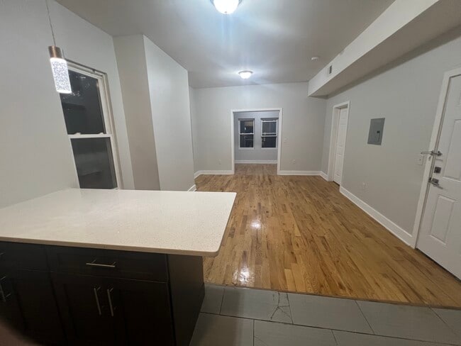 Living room/dining room - 62 Farley Ave