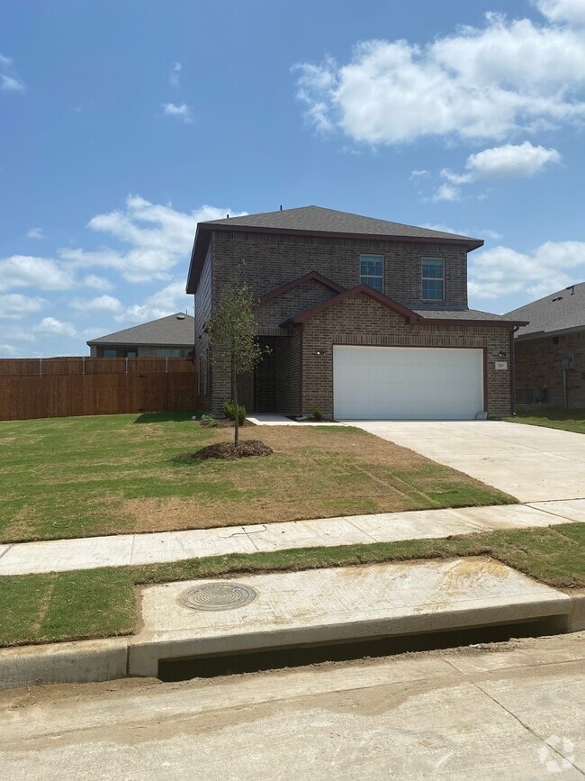 Loft Apartments For Rent in Combine, TX 1 Rentals