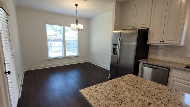 Foto del edificio - 4bed/3bath single story home in Denham Springs!