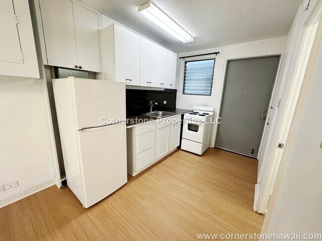 Building Photo - 1720 Poki St