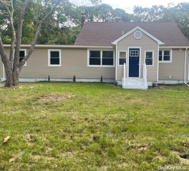 3 Caroline St, Medford, NY 11763 House Rental in Medford, NY