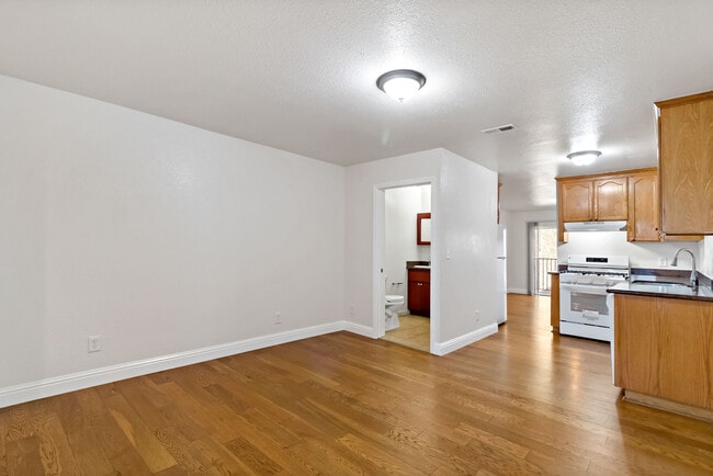 Foto del edificio - 2644 62nd Ave