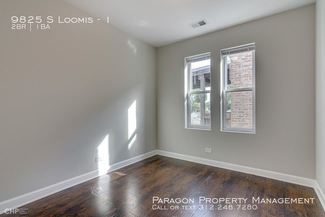 Building Photo - 9825 S Loomis St