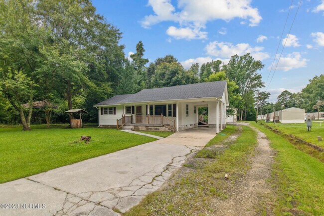Building Photo - 2130 Pony Farm Rd