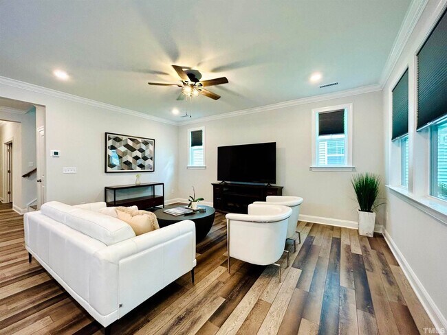 Foto del edificio - Room in 4 Bedroom Home at Edge of Auburn Blvd