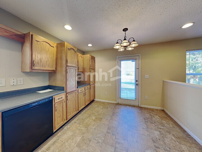 Foto del edificio - 8110 Red Barn Ct