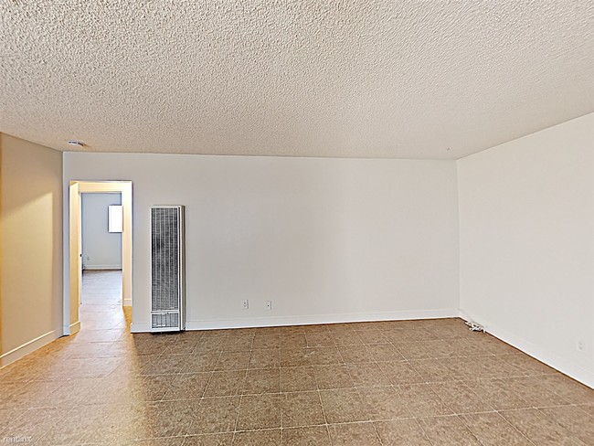 Building Photo - 2 br, 1 bath  - 173 Pala Vista Dr Apt 6 Apt 6