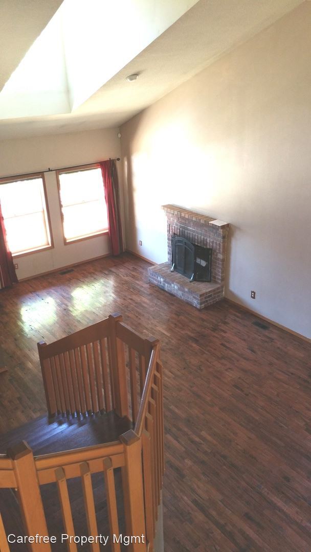 Building Photo - 3 br, 2.5 bath House - 15837 SW Sundew Drive