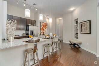 Interior Photo - Whitehall Parc