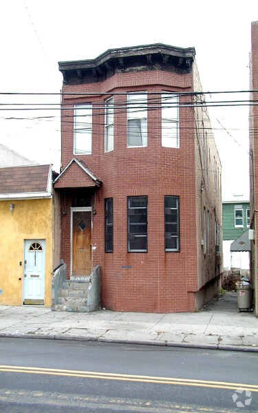Primary Photo - 2835-2837 W 17th St
