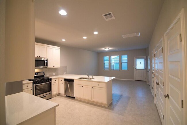 Building Photo - 1732 Yaupon Grove Ln