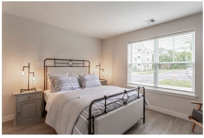 Interior Photo - Trail Run Apartments