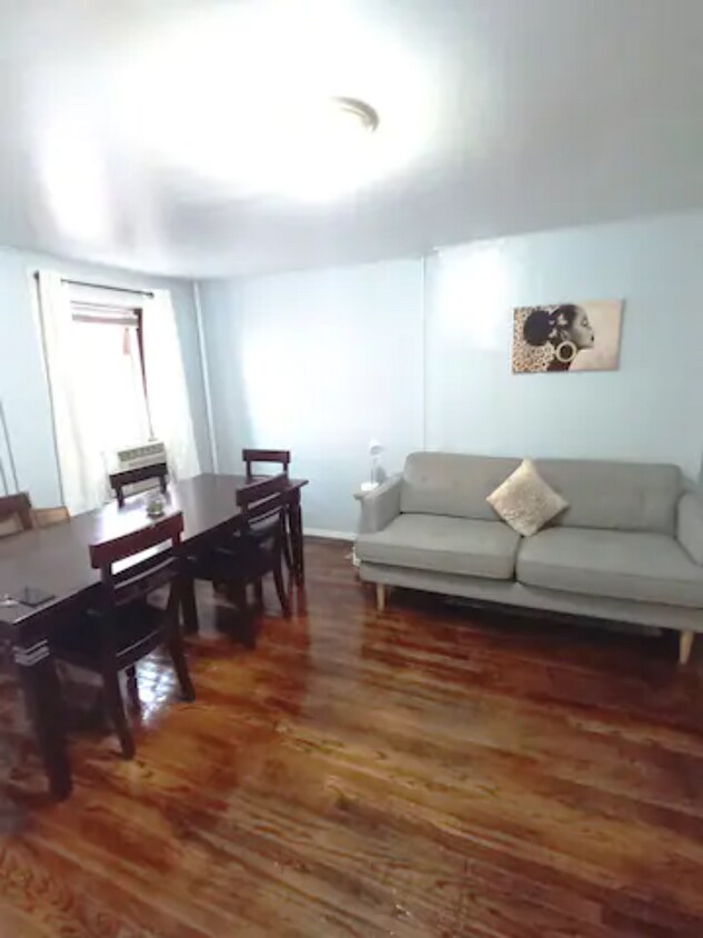 Living/Dining Room - 145 Van Buren St
